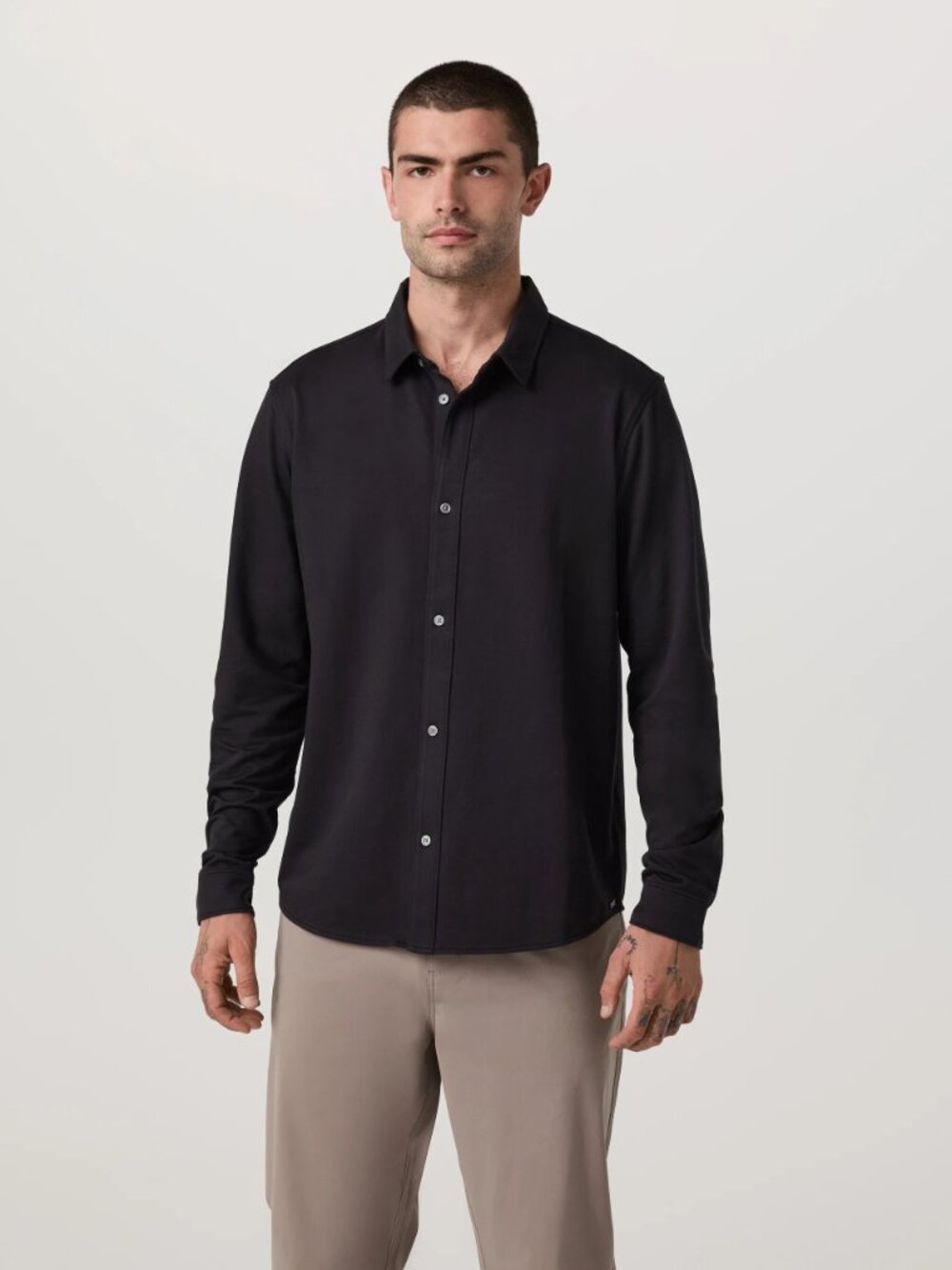 Vuori Men’s Long Sleeve Knit Oxford Button Down Black NWT size L large